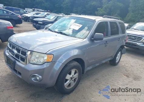 2008 Ford Escape Xlt z USA, uszkodzony, nr VIN 1FMCU93158KA03725